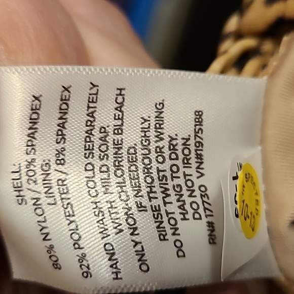 Women's XL One Piece Swimsuit NWT Shade & Shore - Picture 5 of 9